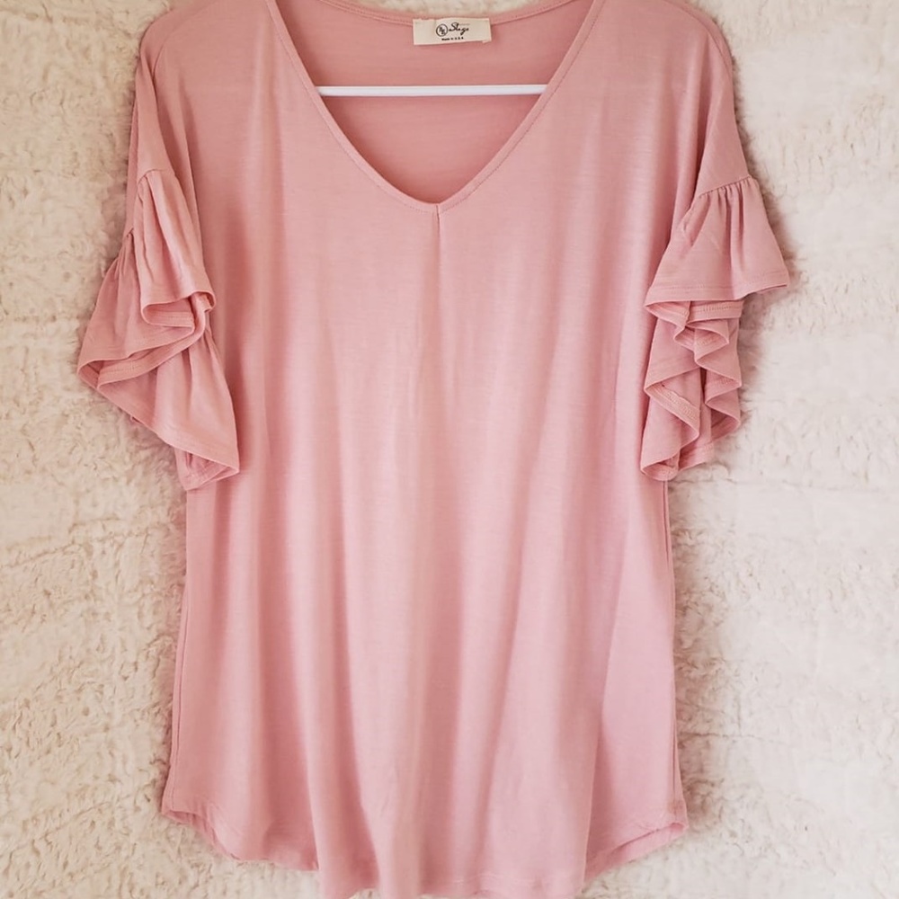 ๐บ Pink Flowy Ruffle Sleeve Blouse ๐บ - Picture 2 of 6
